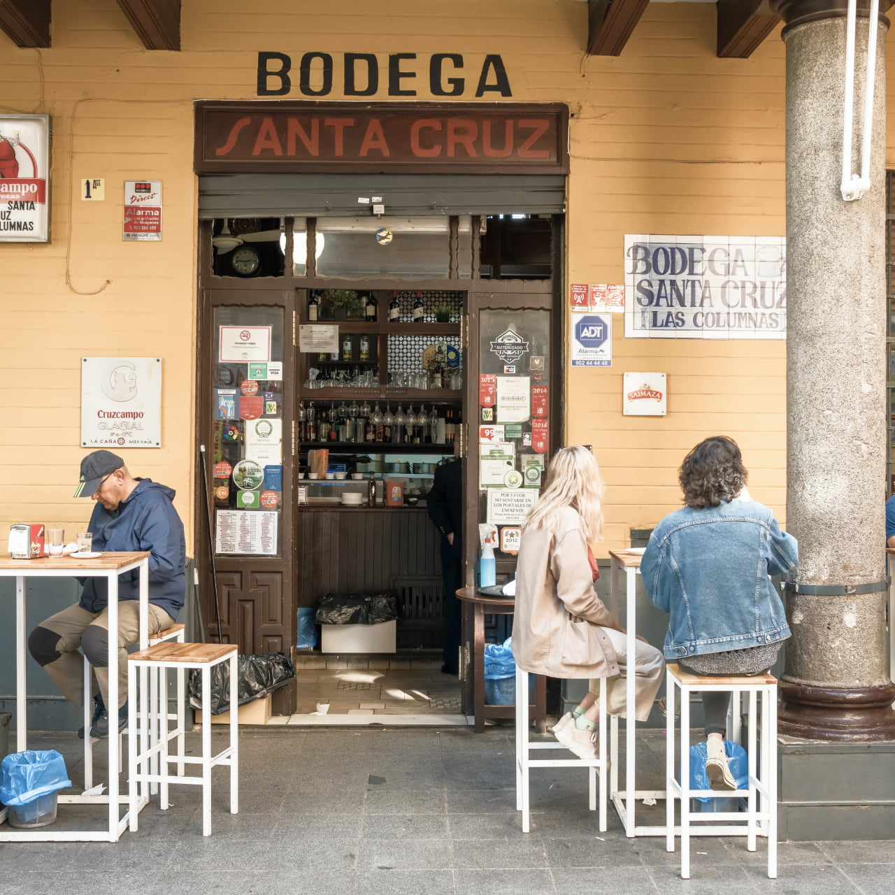 Bars in Santa Cruz in Seville